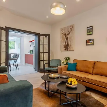 Levalenville Holiday home